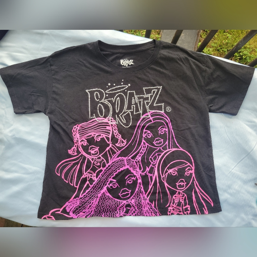Bratz Dolls Y2K Graphic Cropped Tee Large